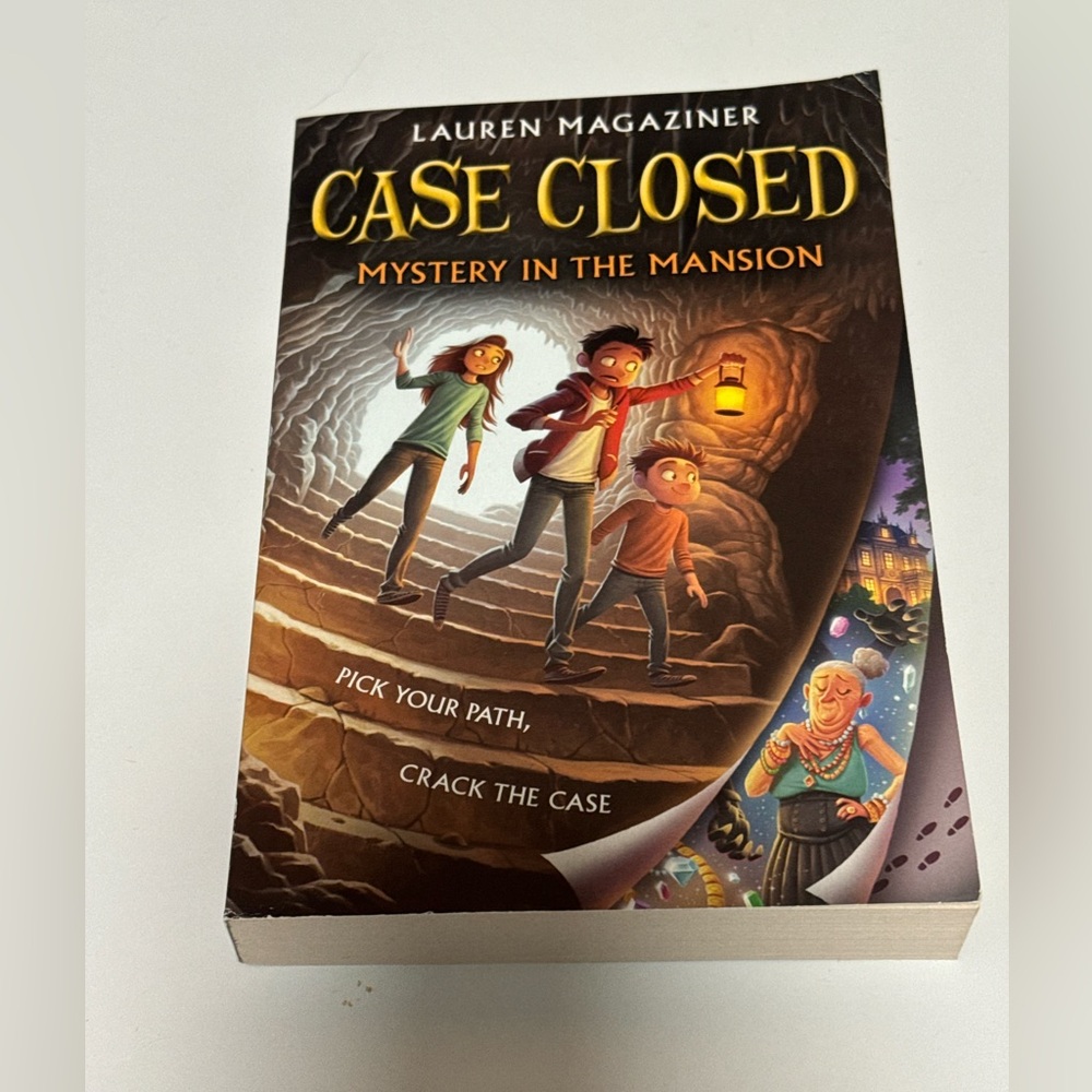 CASE CLOSED / Mystery In The Mansion / Chapter Book for Kids
